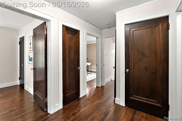 26329 York Road, Huntington Woods, MI 48070
