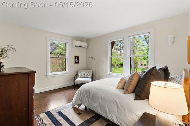 26329 York Road, Huntington Woods, MI 48070