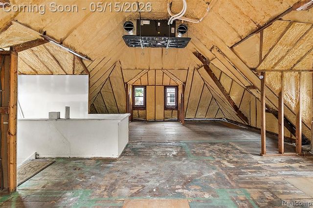 26329 York Road, Huntington Woods, MI 48070