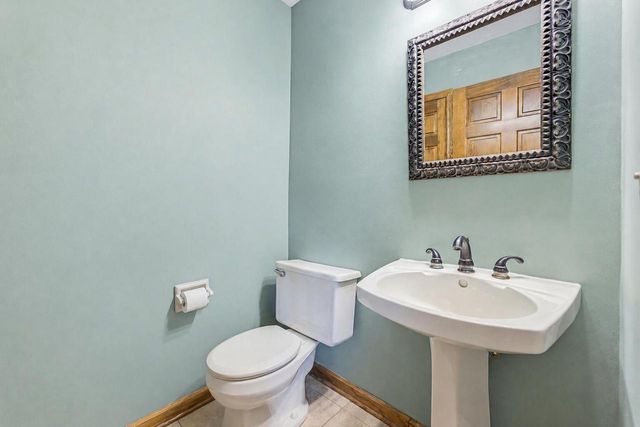112 N Meadowside COURT, Summit, WI 53066