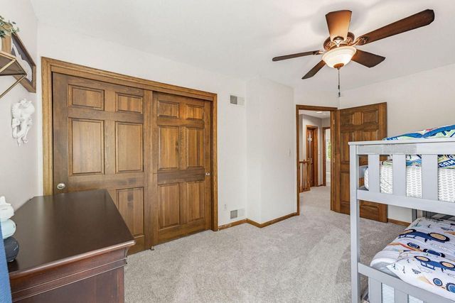 112 N Meadowside COURT, Summit, WI 53066