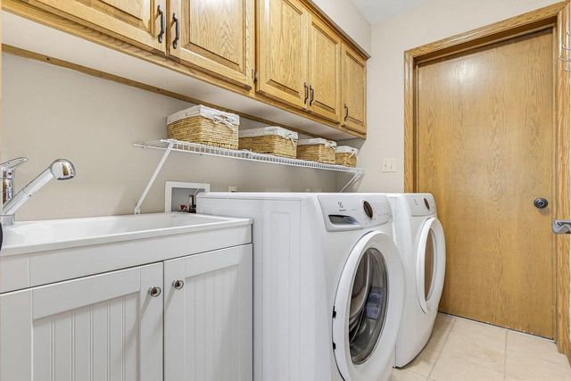 112 N Meadowside COURT, Summit, WI 53066