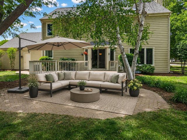 112 N Meadowside COURT, Summit, WI 53066