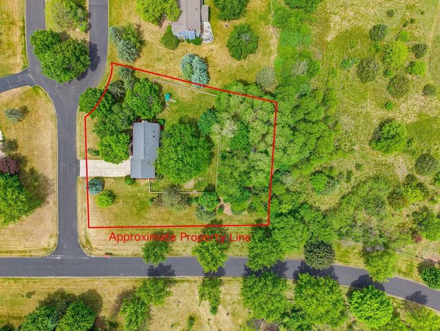 112 N Meadowside COURT, Summit, WI 53066