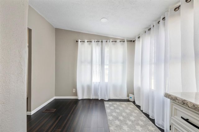 20220 Plaza Circle, Crosby, TX 77532