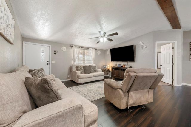 20220 Plaza Circle, Crosby, TX 77532