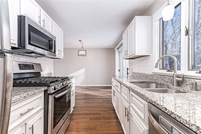 52 Kristee Circle 52, West Warwick, RI 02893