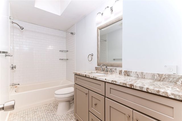 52 Kristee Circle 52, West Warwick, RI 02893