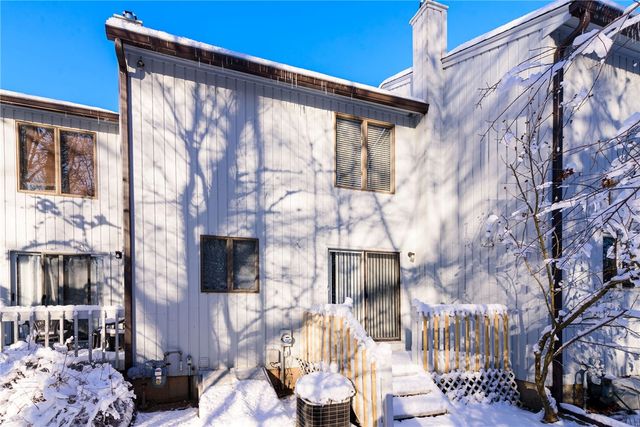 52 Kristee Circle 52, West Warwick, RI 02893