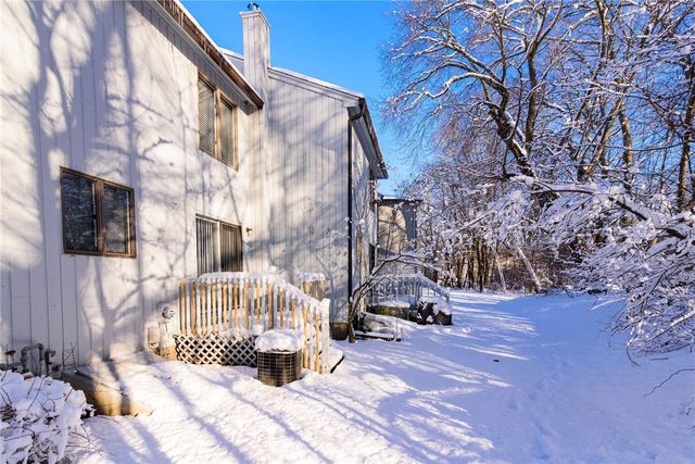 52 Kristee Circle 52, West Warwick, RI 02893