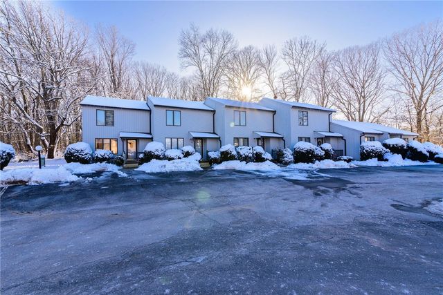 52 Kristee Circle 52, West Warwick, RI 02893