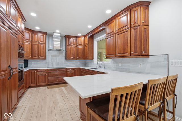 5717 Fall Creek Road, Indianapolis, IN 46220