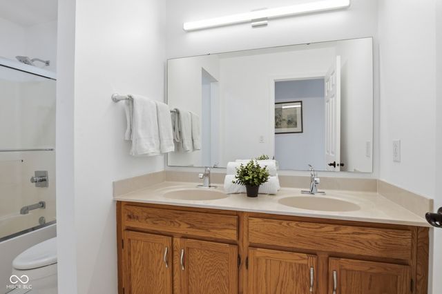 5717 Fall Creek Road, Indianapolis, IN 46220