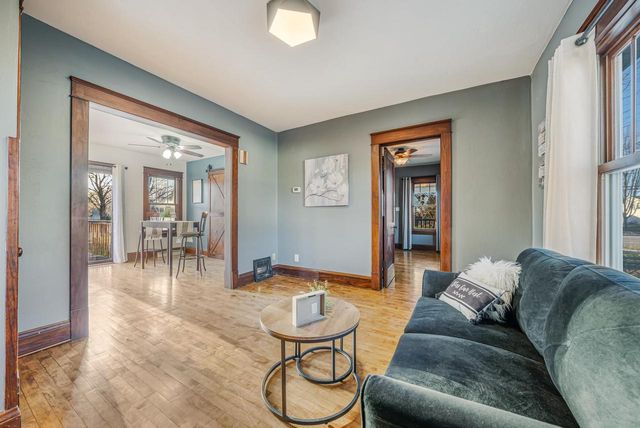 1704 LAWE STREET, Kaukauna, WI 54130