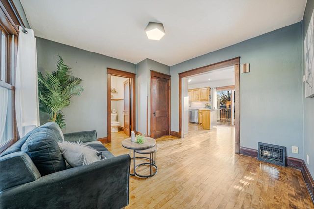 1704 LAWE STREET, Kaukauna, WI 54130