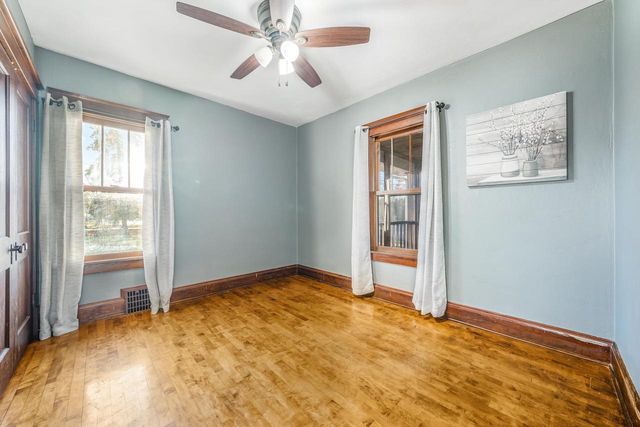 1704 LAWE STREET, Kaukauna, WI 54130