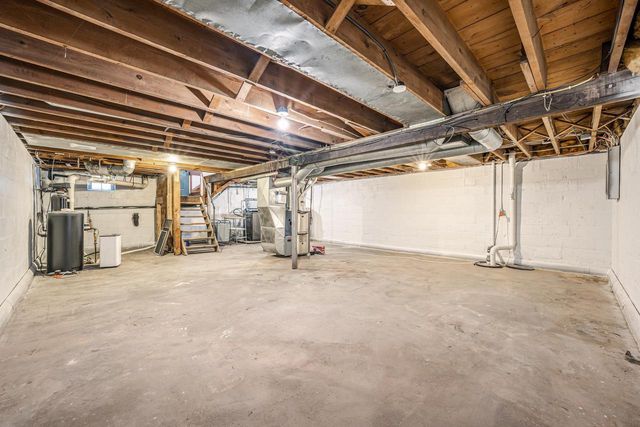 1704 LAWE STREET, Kaukauna, WI 54130