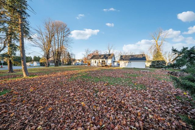 1704 LAWE STREET, Kaukauna, WI 54130