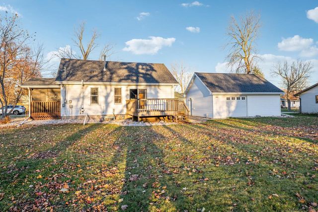 1704 LAWE STREET, Kaukauna, WI 54130