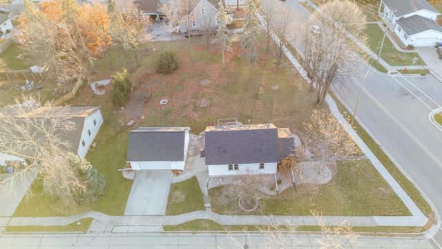 1704 LAWE STREET, Kaukauna, WI 54130