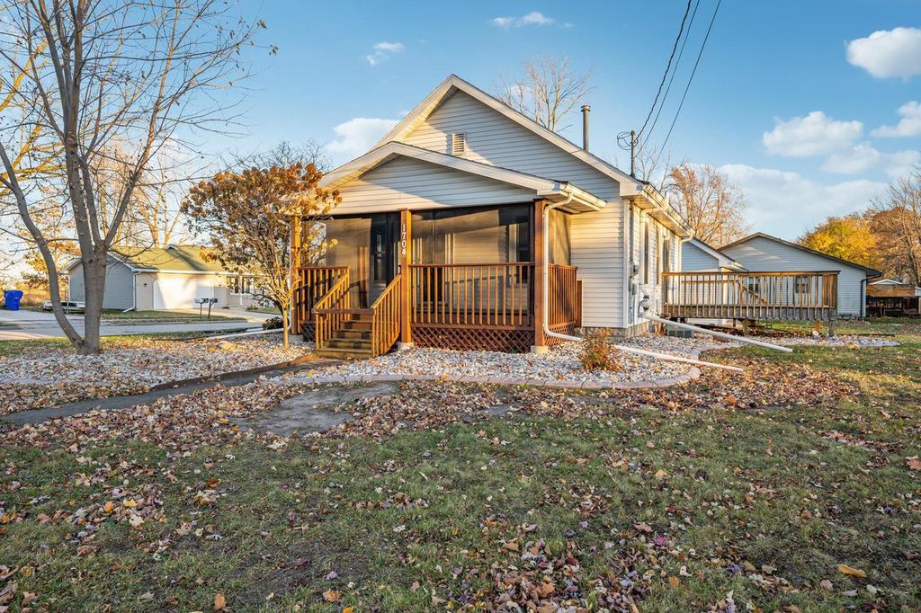 1704 LAWE STREET, Kaukauna, WI 54130