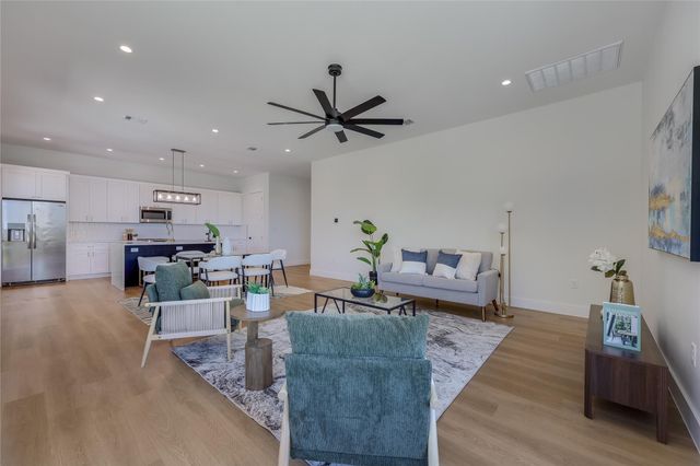 20202 Lincoln CV, Lago Vista, TX 78645