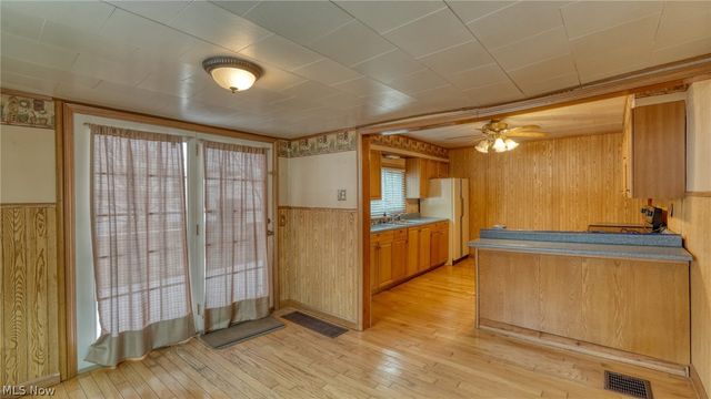 237 S 5th Street, Byesville, OH 43723