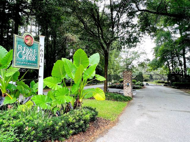40 Rose Dhu Creek Plantation Dr, Bluffton, SC 29910