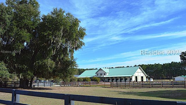 40 Rose Dhu Creek Plantation Dr, Bluffton, SC 29910