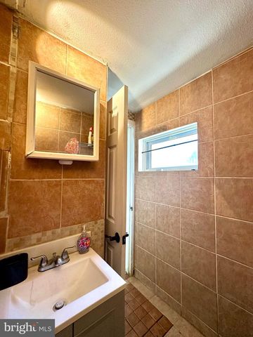 1710 N BOUVIER ST, Philadelphia, PA 19121