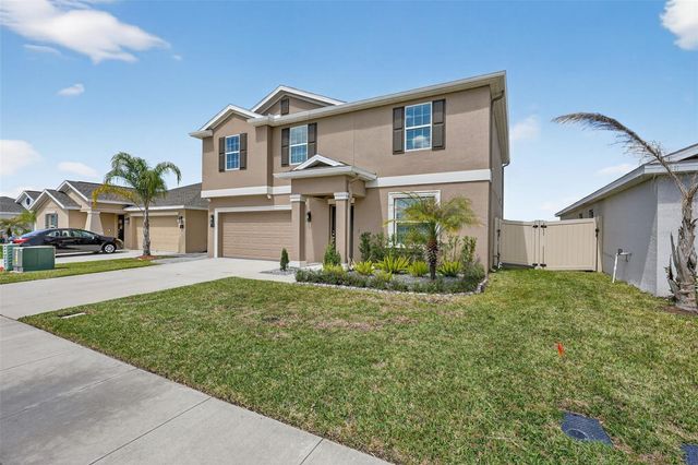 124 PINEYWOODS STREET, St Cloud, FL 34771