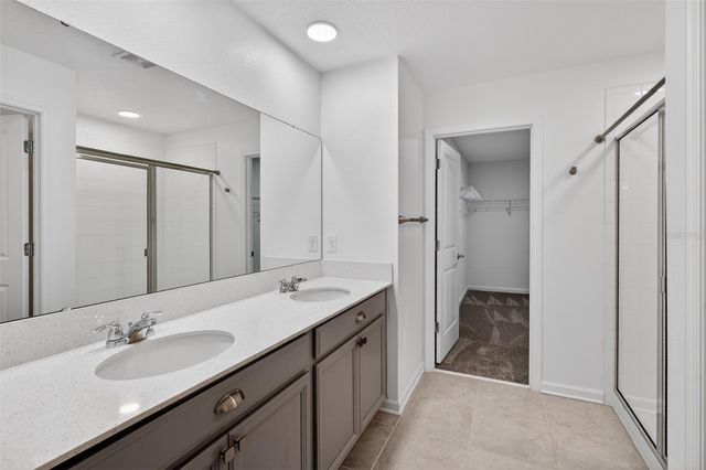 124 PINEYWOODS STREET, St Cloud, FL 34771