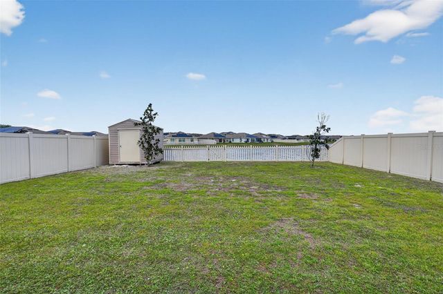 124 PINEYWOODS STREET, St Cloud, FL 34771