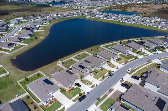 124 PINEYWOODS STREET, St Cloud, FL 34771