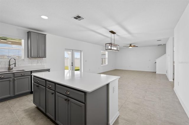 124 PINEYWOODS STREET, St Cloud, FL 34771