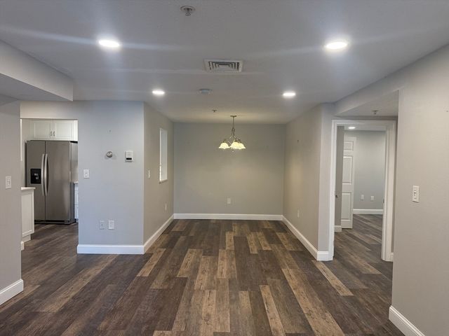3 Marc Dr 3C-4, Plymouth, MA 02360