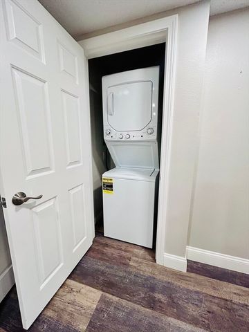 3 Marc Dr 3C-4, Plymouth, MA 02360