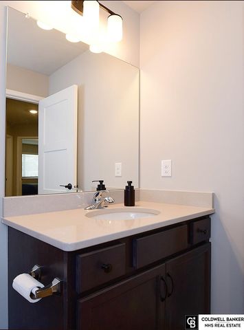 14822 S 17Th Street, Bellevue, NE 68123