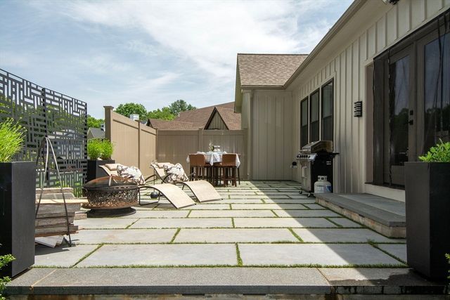 23 Kingston Street, Kingston, MA 02364