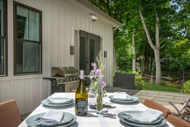 23 Kingston Street, Kingston, MA 02364