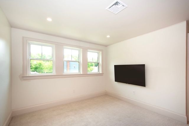 23 Kingston Street, Kingston, MA 02364