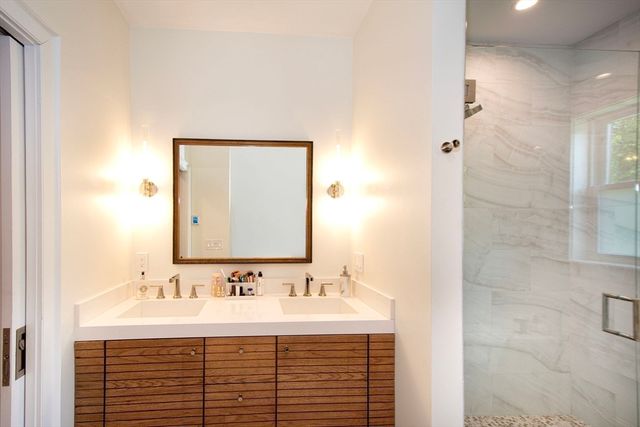 23 Kingston Street, Kingston, MA 02364