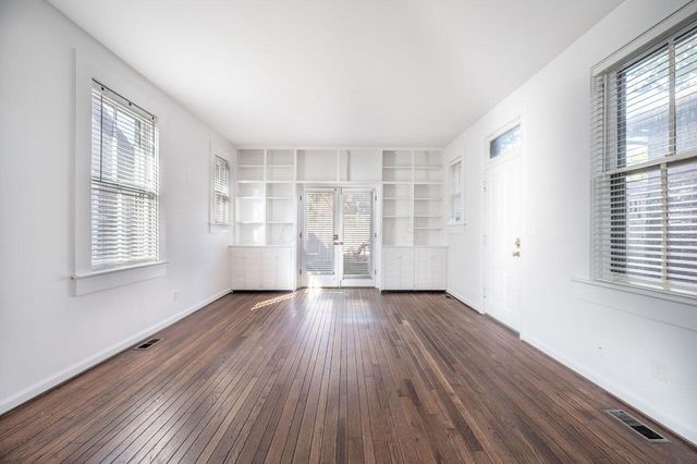 561 S 5th Street, Columbus, OH 43206