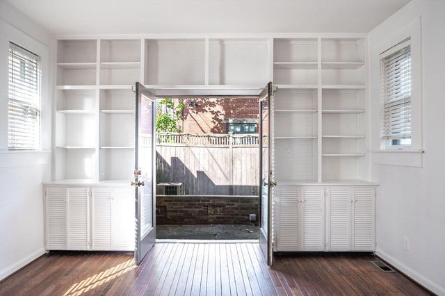 561 S 5th Street, Columbus, OH 43206