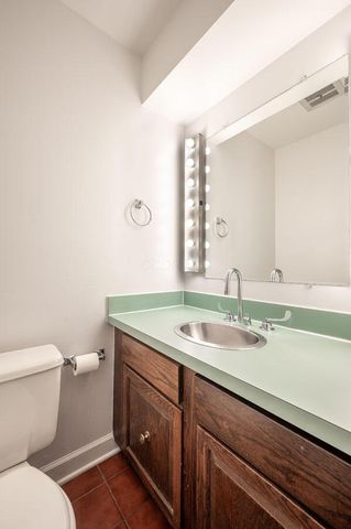 561 S 5th Street, Columbus, OH 43206