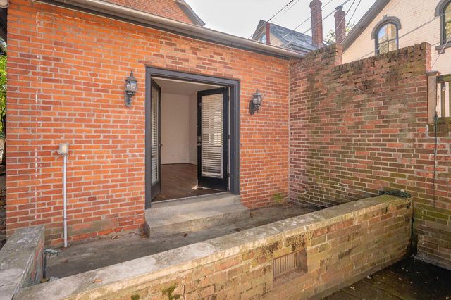 561 S 5th Street, Columbus, OH 43206