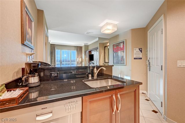 125 East HARMON Avenue 2601, Las Vegas, NV 89109