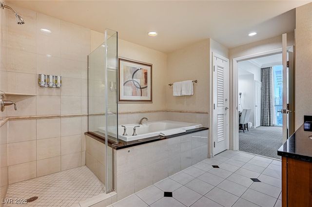 125 East HARMON Avenue 2601, Las Vegas, NV 89109