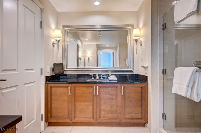 125 East HARMON Avenue 2601, Las Vegas, NV 89109