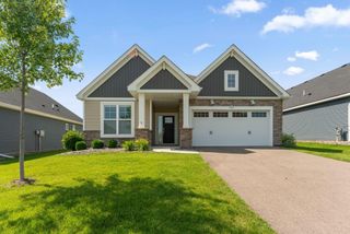 7609 Upper 38th Street N, Oakdale, MN 55128